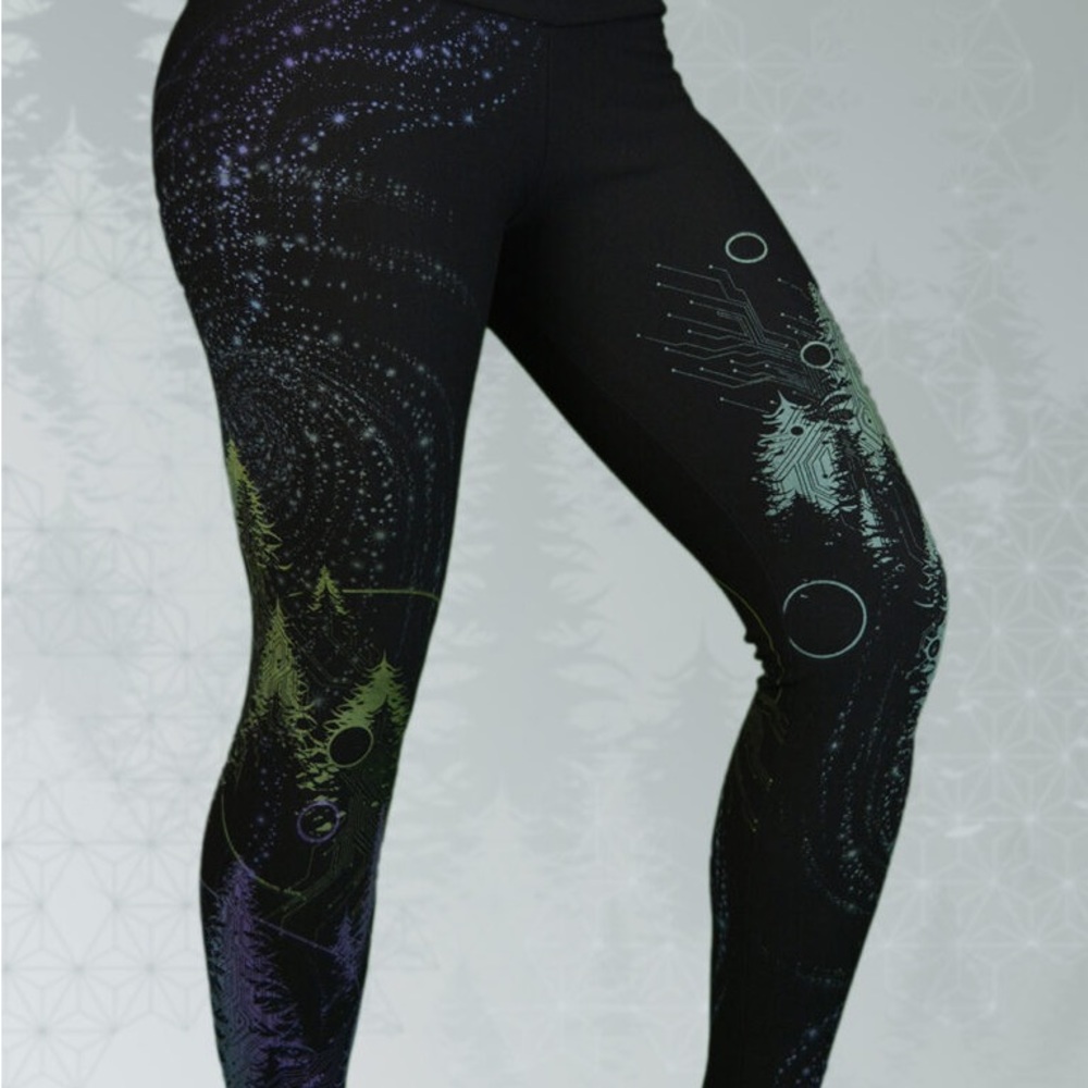 Inkspoon moon faze bamboo fleece leggings. Size M.